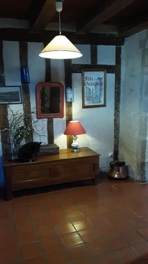 chambre d hôte Sous le clocher Saint-Léonard-de-Noblat Exterior foto
